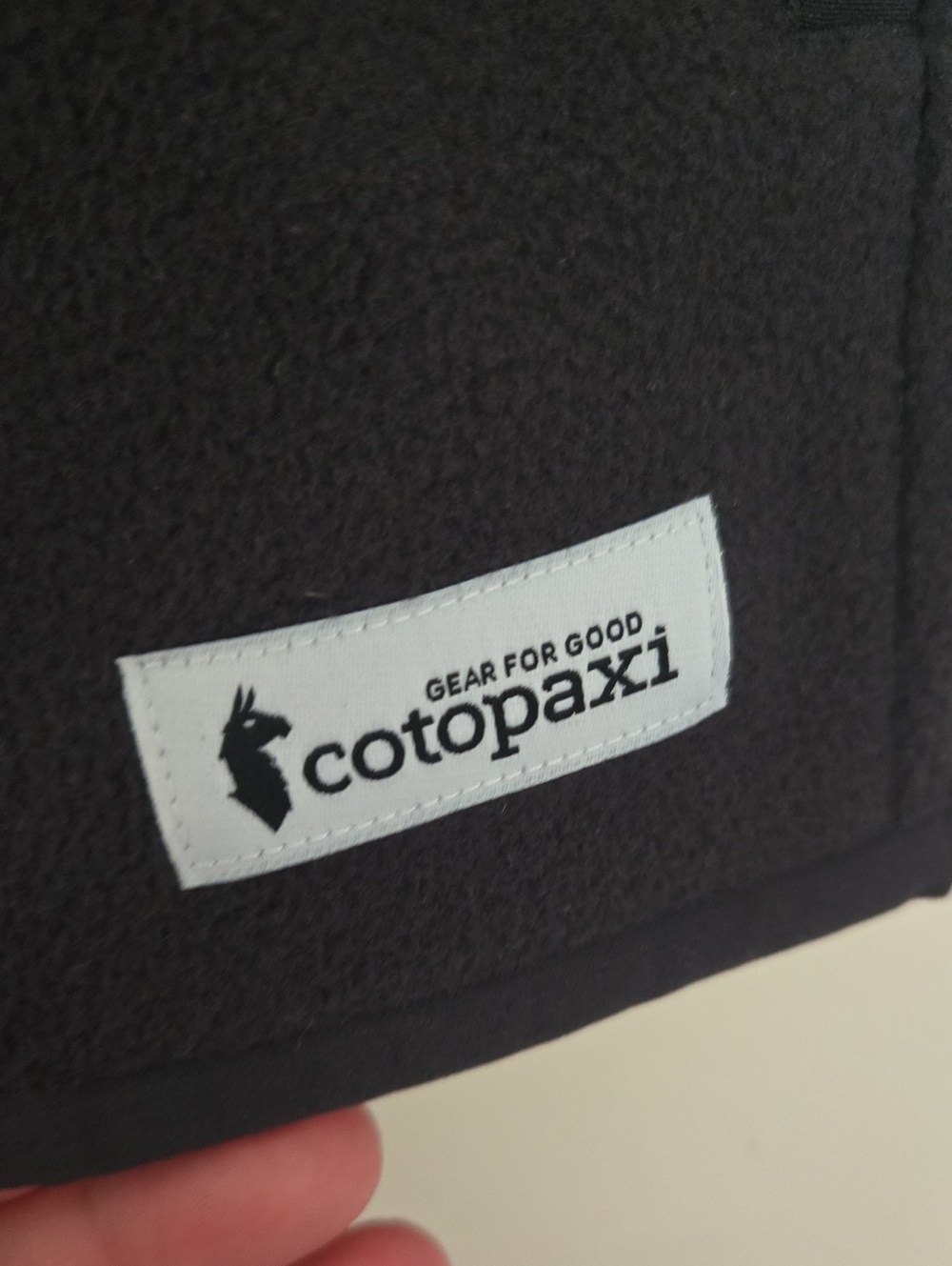 Cotopaxi Men's Colorblock Blue and Black Fleece Vest - Picture 4 of 6